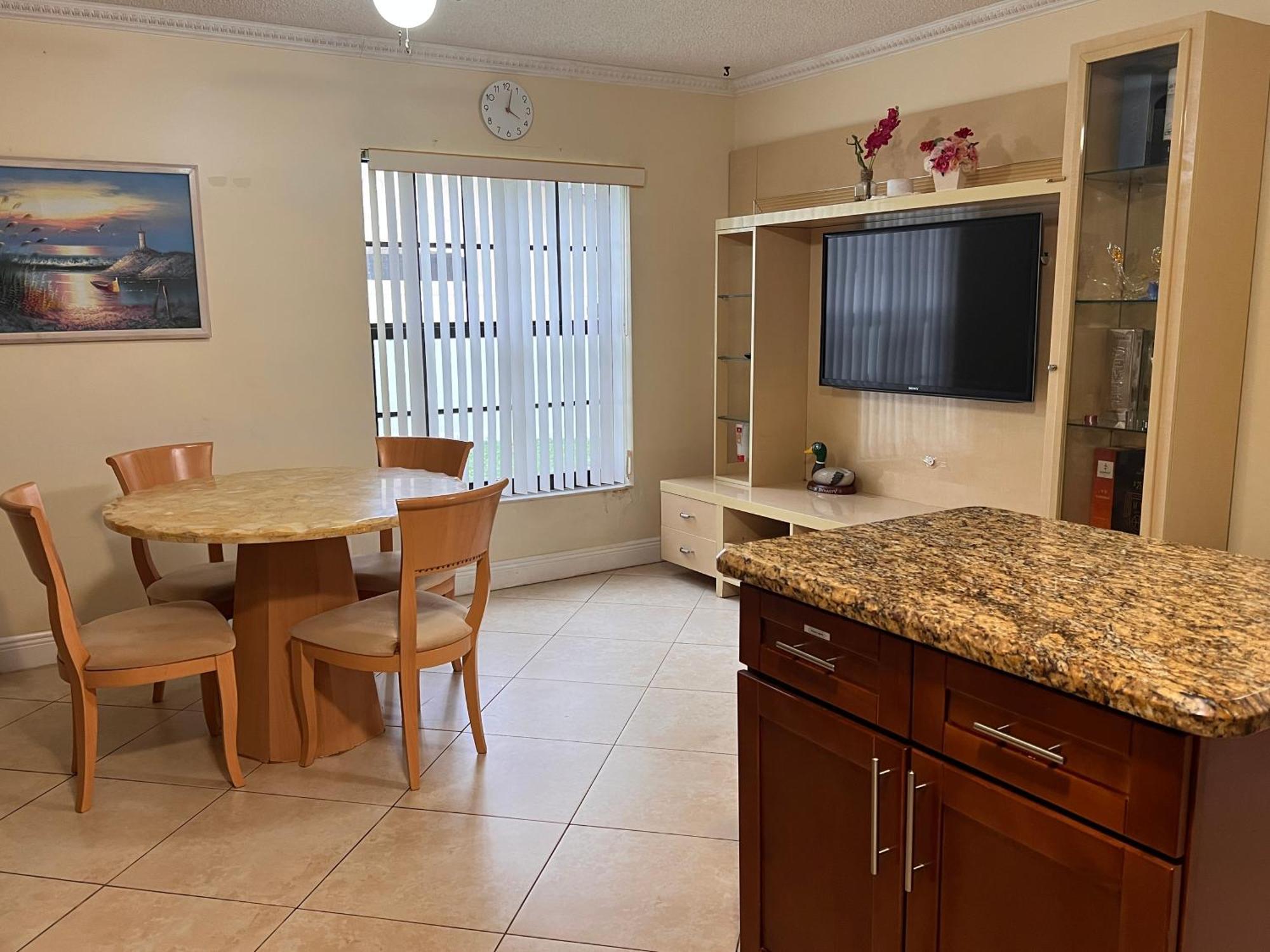 Entire Single Family 3 Bed 2 Bath In Water Front Big Cozy Back Yard View * Coconut