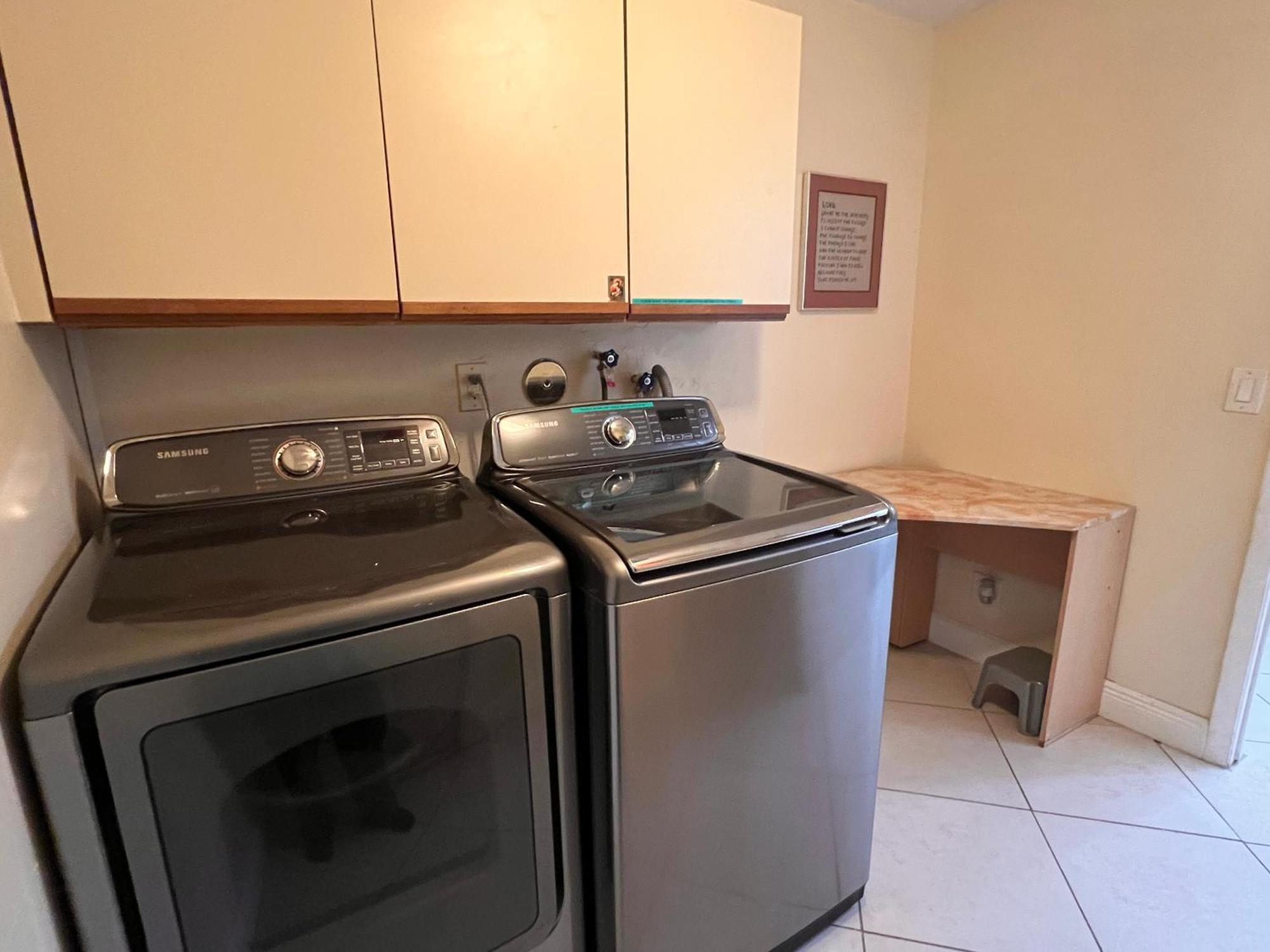 Entire Single Family 3 Bed 2 Bath In Water Front Big Cozy Back Yard View Ferienhaus Coconut