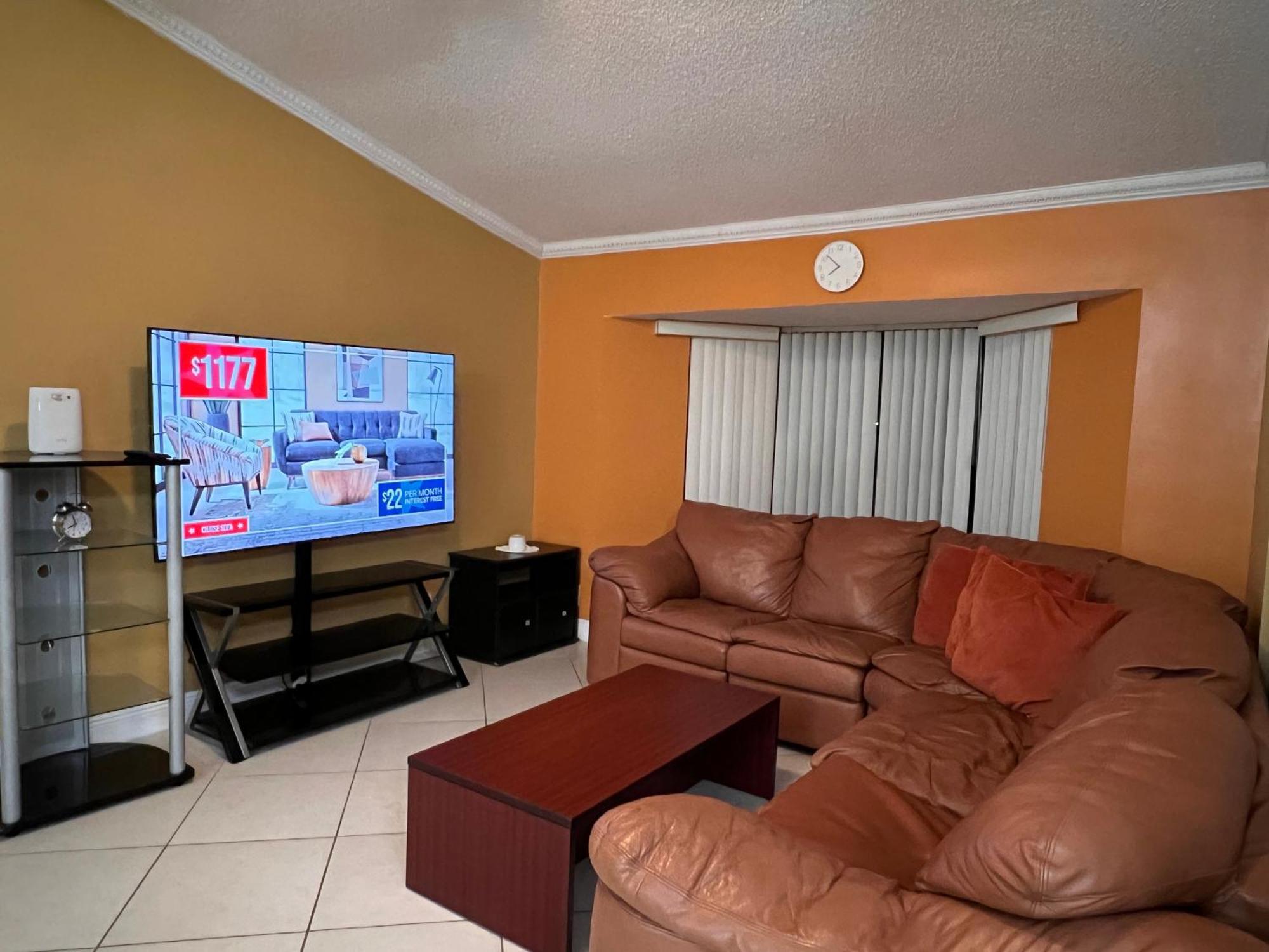 Ferienhaus Entire Single Family 3 Bed 2 Bath In Water Front Big Cozy Back Yard View