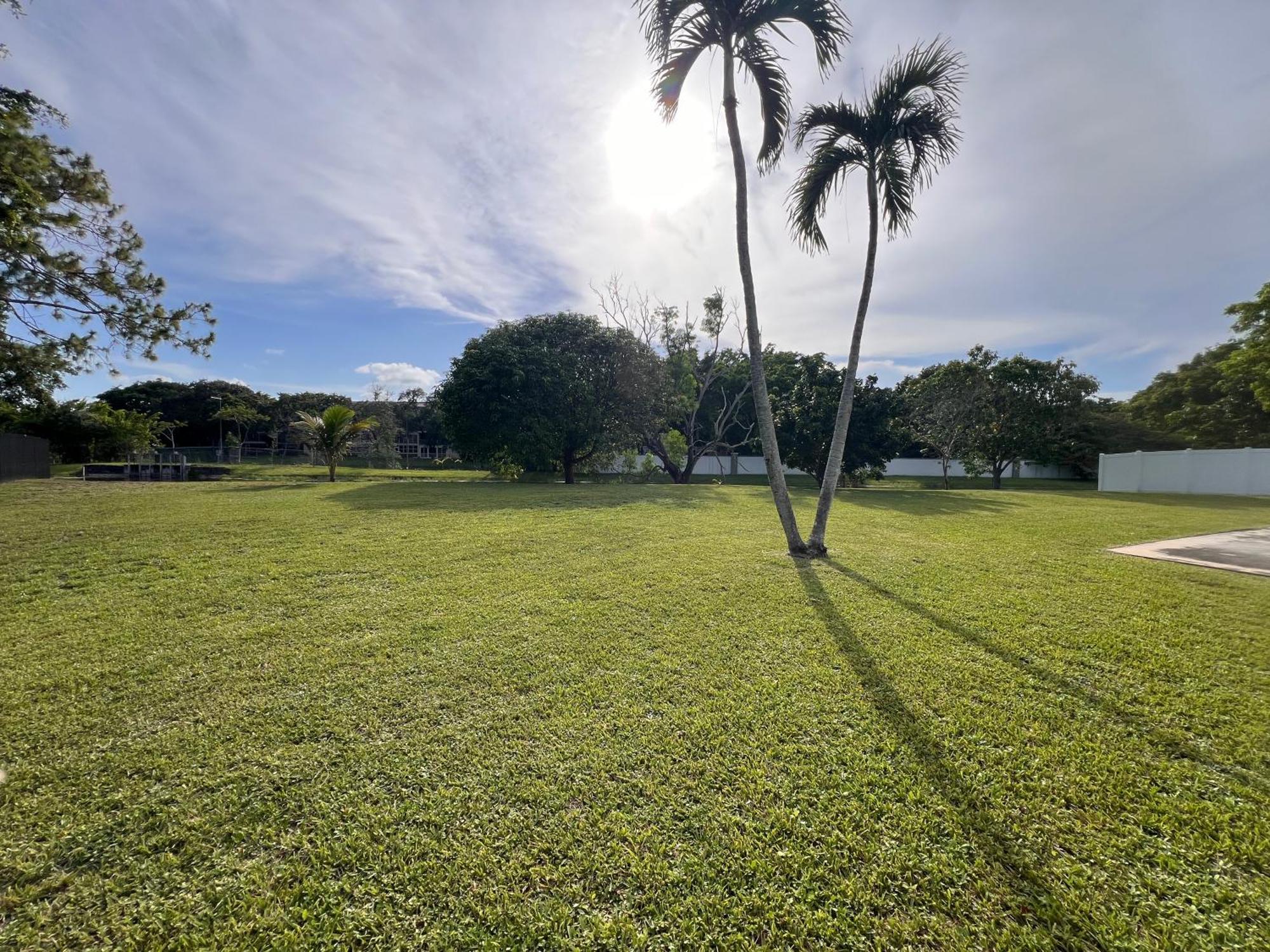 Entire Single Family 3 Bed 2 Bath In Water Front Big Cozy Back Yard View *